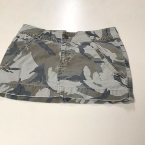 Camo mini skirt